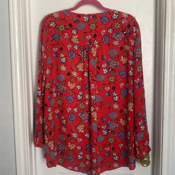 Chelsea & Theodore Women's Red Floral Tunic Long Sleeve Crossover Top Size Large - Picture 2 of 8